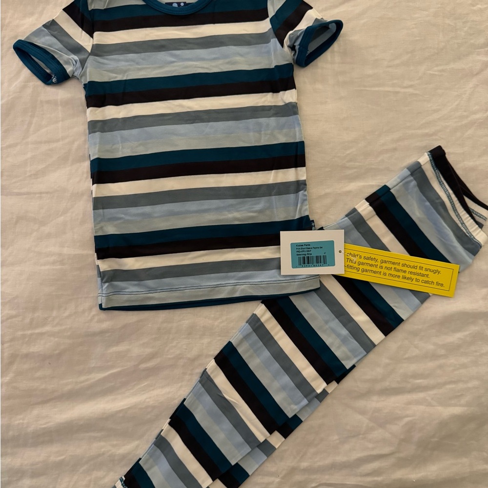 Kickee pants short sleeve pajama set in meteorology stripe, size 4T.